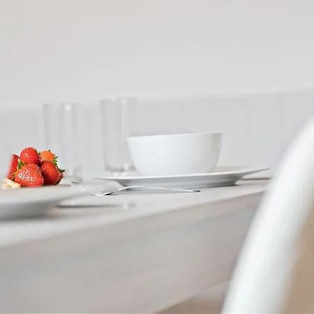 Lejlighed 5-bed Retreat With Free Parking And Wifi